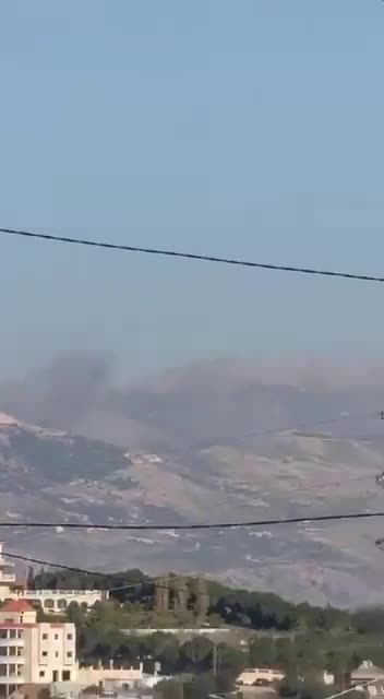 An airstrike targeted the area between Deir Siryan and al-Qusayr.