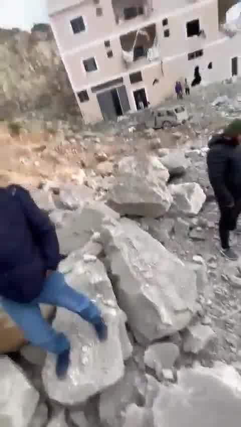 Scenes of widespread destruction in the town of Kafrhatta in southern Lebanon as a result of yesterday's airstrikes