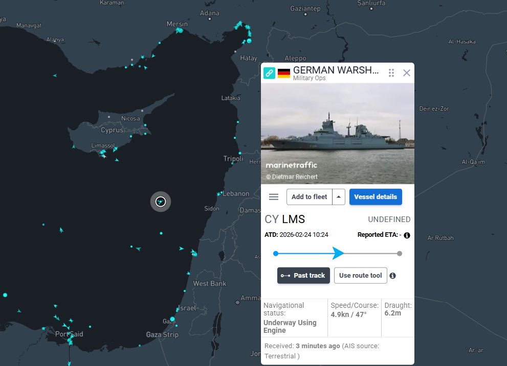 Alman Donanması'na ait Nordrhein-Westfalen (F223) fırkateyni, Doğu Akdeniz'de AIS sisteminde göründü. MarineTraffic verilerine göre, Baden-Württemberg sınıfı (F125) fırkateyn şu anda Lübnan/Kıbrıs kıyıları açıklarında faaliyet gösteriyor.