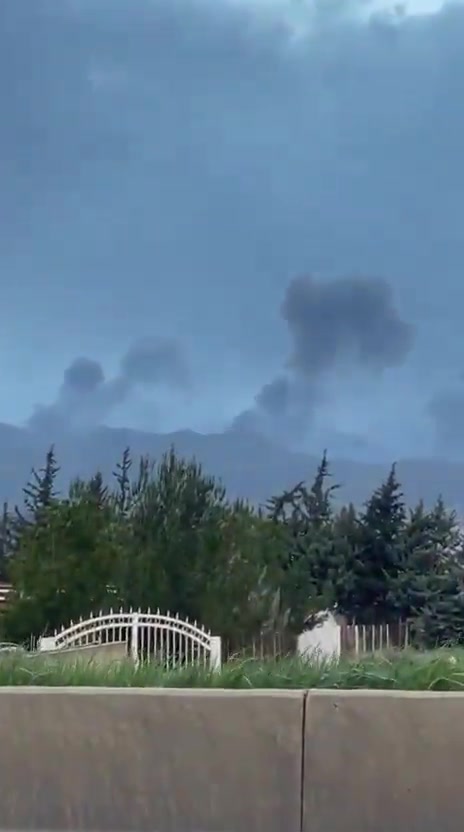 Israeli airstrikes targeting the outskirts of Shamshtar