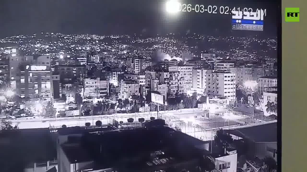 A good view of the Israeli airstrikes that targeted the Beirut's Dahieh a few hours ago. nnThe Israeli military said it targeted a senior Hezbollah figure in the attacks