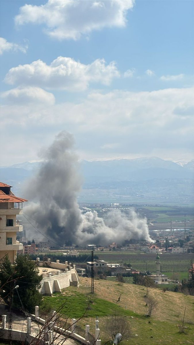 استهداف منطقة حوش الرافقة وتحرك فرق الاسعاف الى مكان الاستهداف