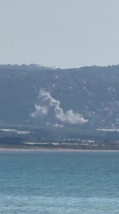 An Israeli airstrike targeted the town of Al-Mansouri.