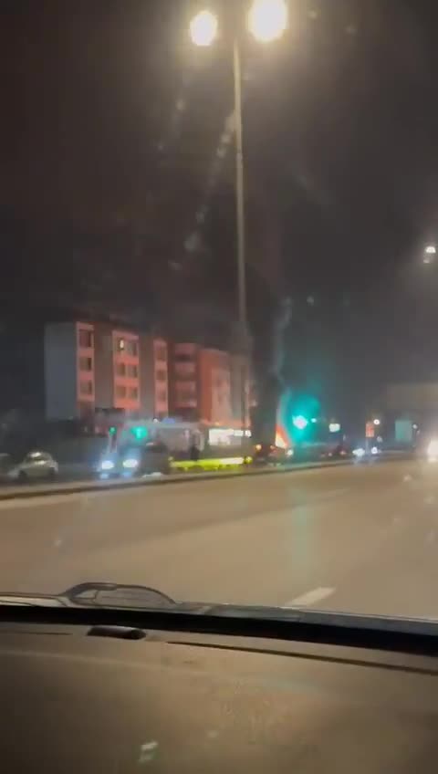 قصف اسرائيلي ثانٍ على طريق اتوستراد الأسد (زياد الرحباني) في بيروت لبنان ايران الولايات_المتحدة اسرائيل