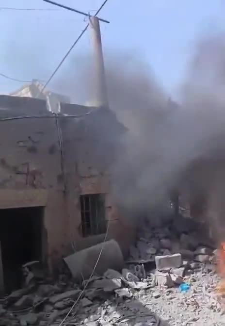 آثار الغارة على بلدة الدوير