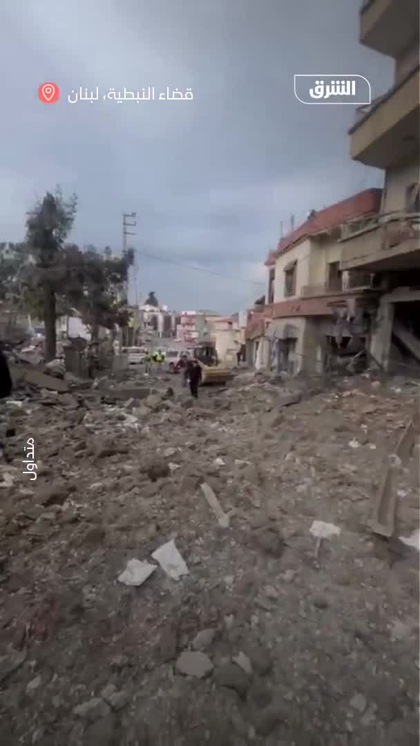 Footage circulating online shows some of the damage caused by an Israeli airstrike that targeted a house in the town of Jebchit in the Nabatieh district of southern Lebanon this morning, resulting in the death of six people, including four members of the same family, according to the National News Agency.
