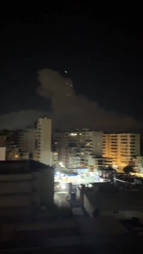 Airstrike targets Ghobeiri at dawn