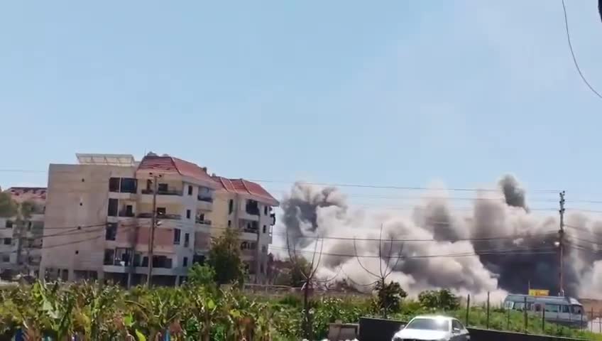 The moment the Israeli airstrike targeted the threatened building in Tyre