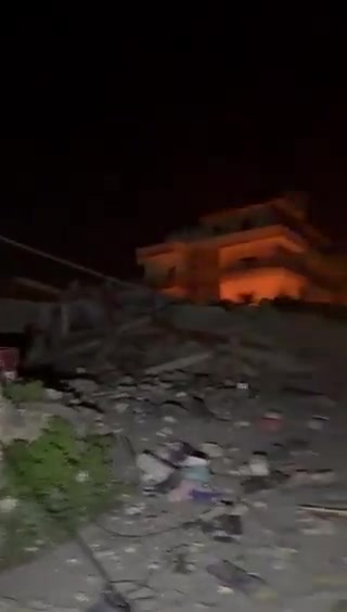 Video of the raid on the town of Ansar. Initial reports indicate 3 casualties in southern Lebanon