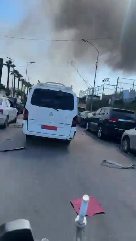 Israeli airstrike in the vicinity of the old airport road