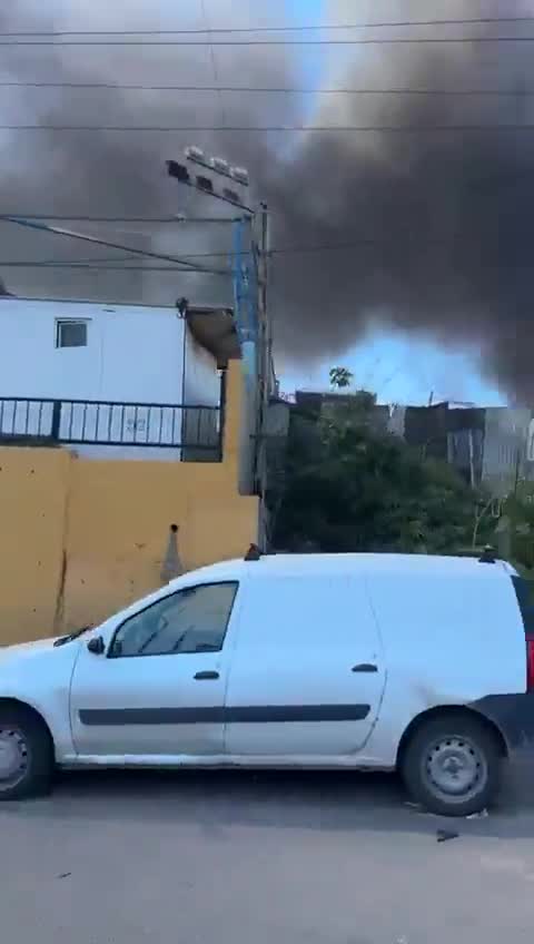 Israeli airstrike in the vicinity of the old airport road