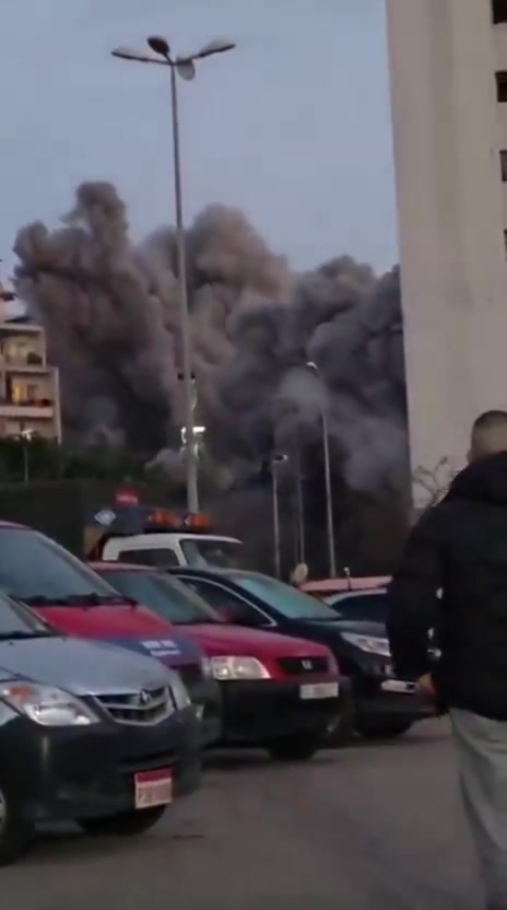 Video documents the moment of the raid on the threatened building in Al-Bashoura.