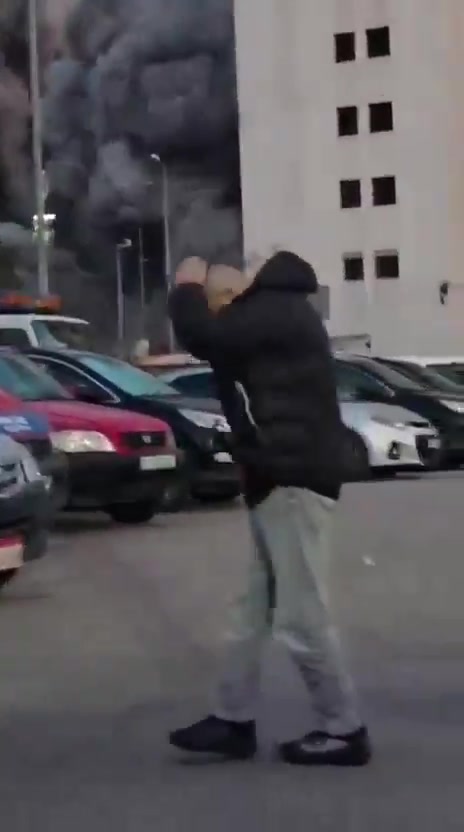 Video documents the moment of the raid on the threatened building in Al-Bashoura.