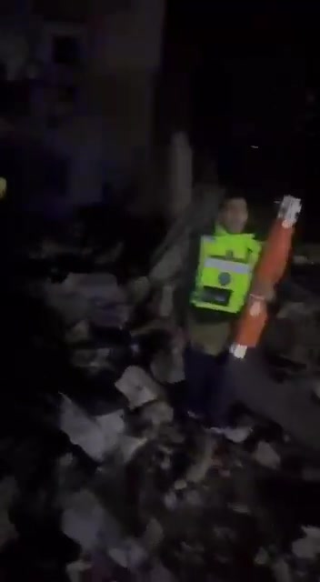 Scenes from the site of the airstrike that targeted the town of Al-Housh in the Tyre district