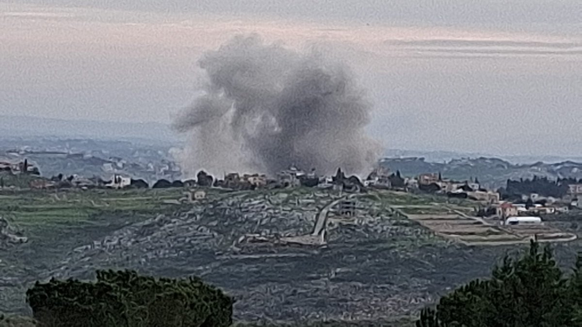 A large number of warplanes are flying over the southern coast, reaching as far as Nabatieh and neighboring villages. (Photo from Deir Zahrani)