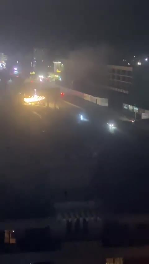 Les premiers éléments de l'enquête indiquent qu'une voiture a été visée à plusieurs reprises sur l'autoroute de Khaldah.