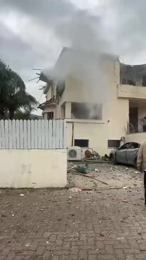 Video close to the targeted building in Kiryat Shmona