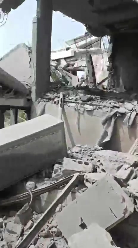 Footage of the airstrike that targeted the town of Harouf in the Nabatieh district