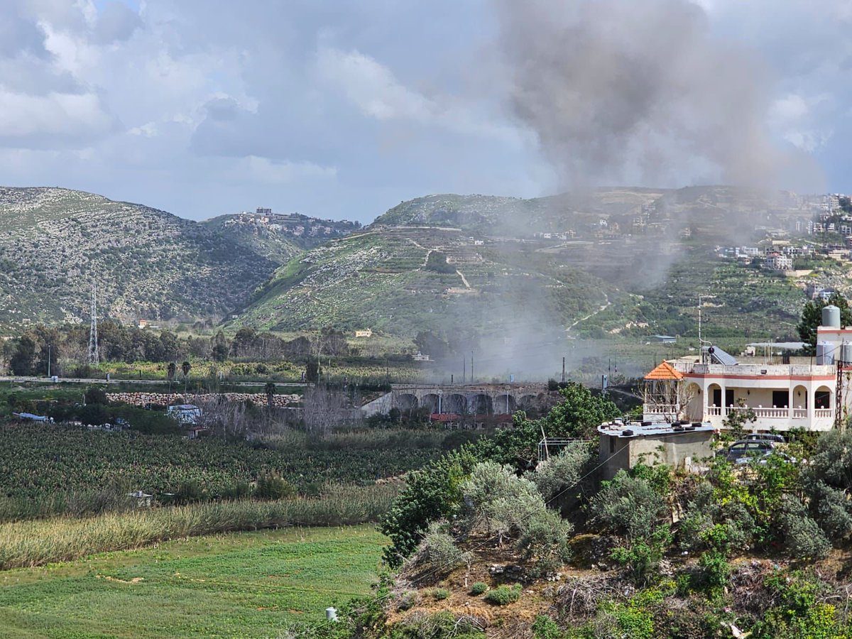 Two Israeli airstrikes target Qasmiya Bridge