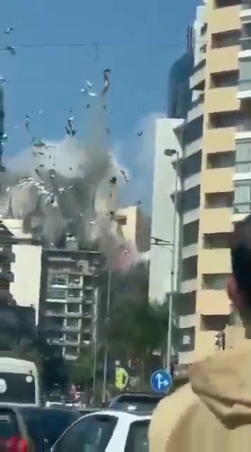 The moment an Israeli airstrike destroyed the Abi Haydar Tower in Beirut's Mazra'a