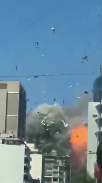 The moment an Israeli airstrike destroyed the Abi Haydar Tower in Beirut's Mazra'a