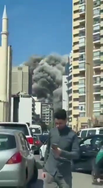 Moment of an air raid on the Cola area in Beirut