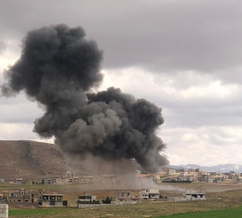 Tote bei einem israelischen Angriff auf einer Straße zwischen den Städten Dours und Ansar im Bekaa-Tal