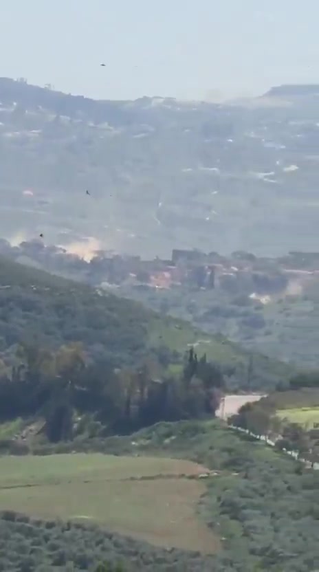 Artillery shelling on the town of Qantara in the Marjeyoun district