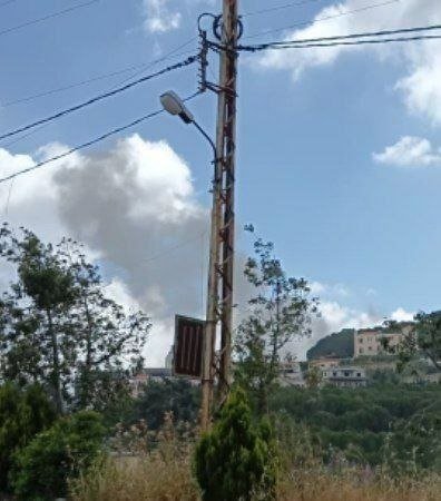 Israeli airstrike targets the town of Tibnin in southern Lebanon