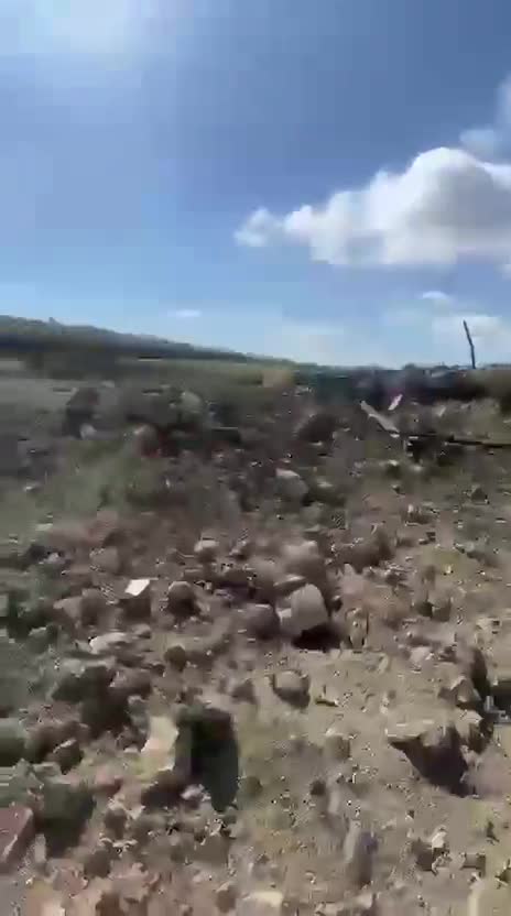 المنزل المستهدف في غارة على بلدة كفررمان قضاء النبطية ليلًا