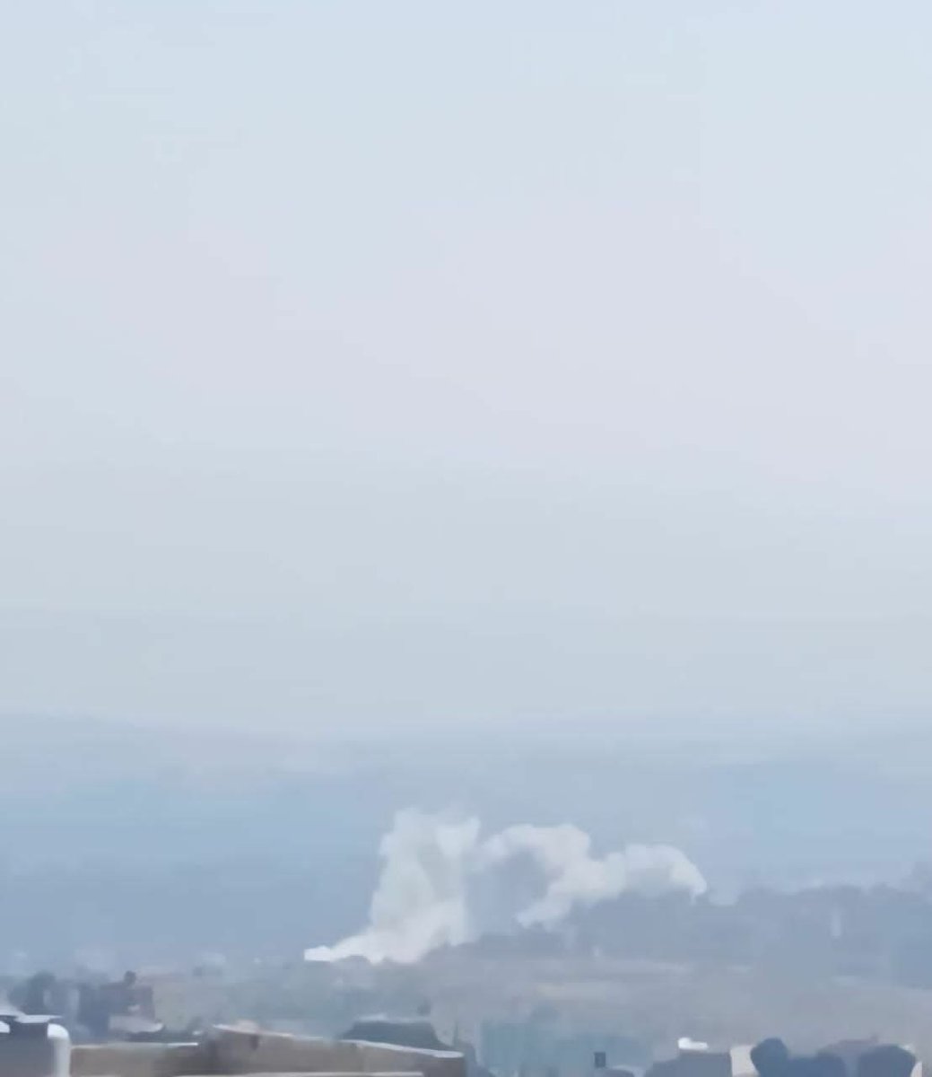 Two air raids on the towns of Arab Salim and Toulene in southern Lebanon