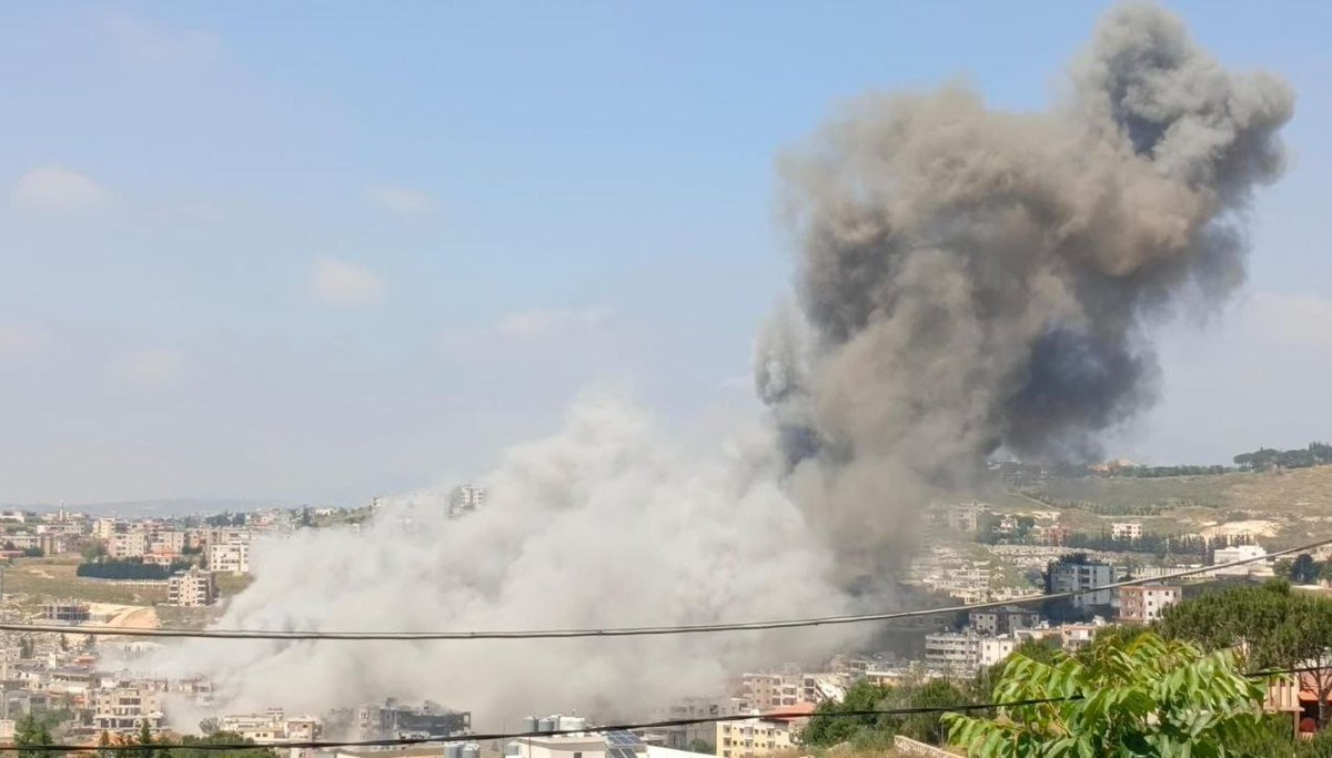 Μια βίαιη αεροπορική επιδρομή στην πόλη Τούλ στο νότιο Λίβανο