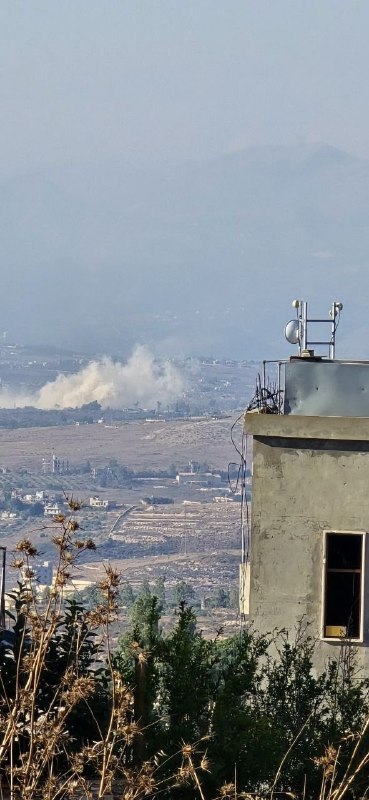 Las fuerzas israelíes llevaron a cabo un importante bombardeo en la ciudad de Deir Siryan por segunda vez.