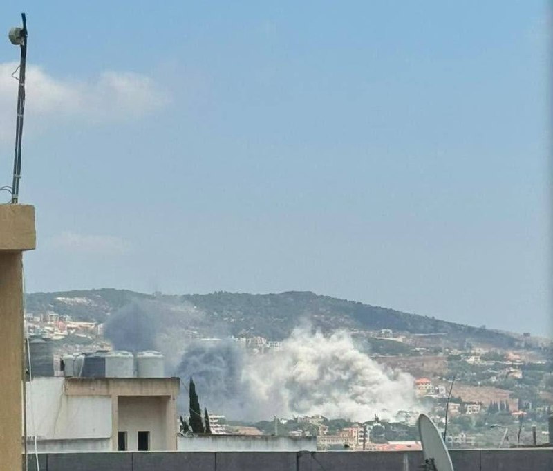 En Líbano se reporta un ataque aéreo de la fuerza israelí contra la ciudad de Nabatiya al-Fawaqa, cerca de la cresta de Ali Taher.