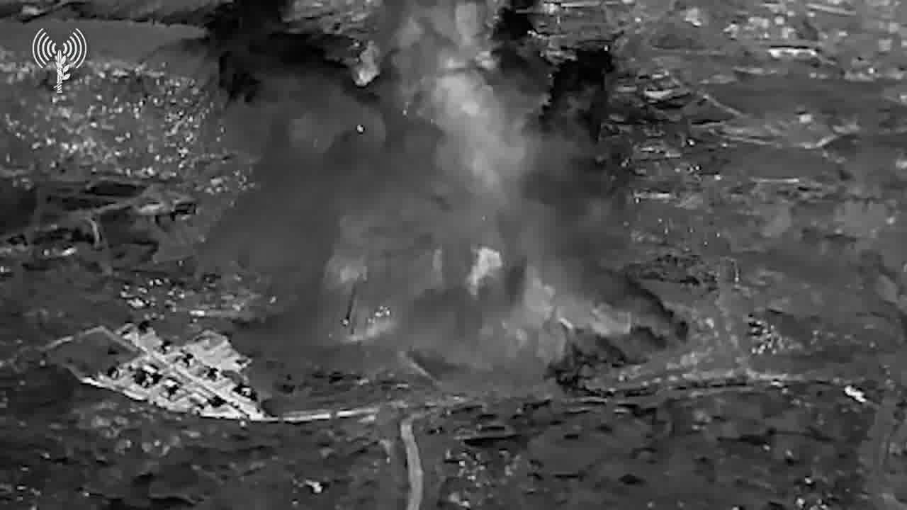 Explosion of an underground Hezbollah headquarters in the village of Hadata 