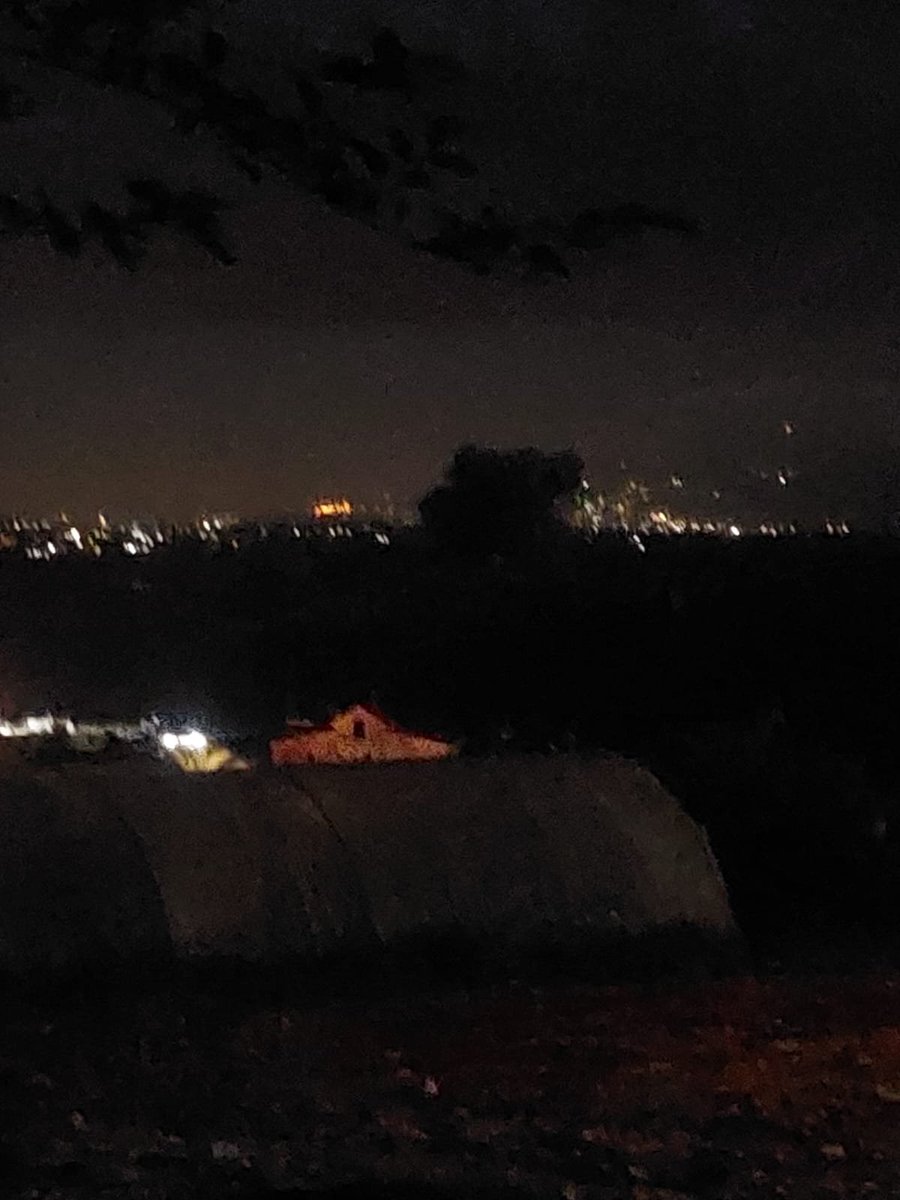 An Israeli airstrike targeted the area between the towns of Deir Siryan and Qantara.